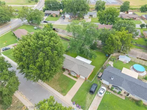 View/Area - 125 Georgetown Ln, Fort Smith, AR 72908 photo 2 of 4