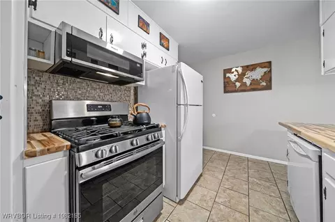 Kitchen - 125 Georgetown Ln, Fort Smith, AR 72908 photo 1 of 6