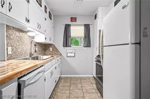 Kitchen - 125 Georgetown Ln, Fort Smith, AR 72908 photo 6 of 6