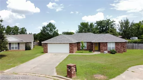 106 E Dora Ln, Poteau, OK 74953