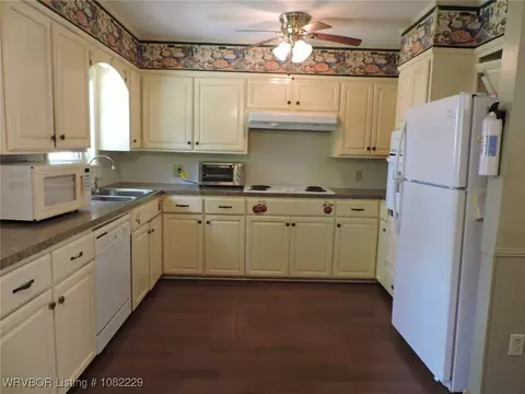 Kitchen - 4808 S 16th Ter, Fort Smith, AR 72901 photo 1 of 3