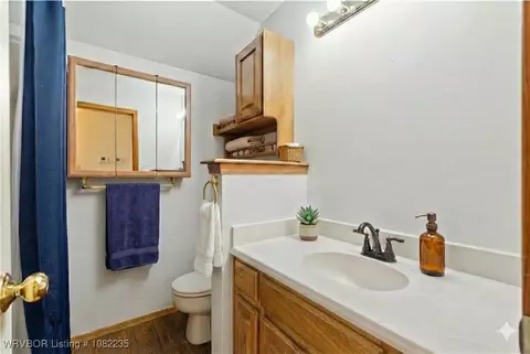 Bath - 3017 Canongate Way, Fort Smith, AR 72908 photo 4 of 4