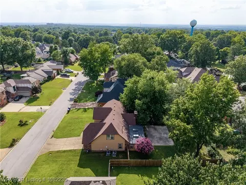 View/Area - 3017 Canongate Way, Fort Smith, AR 72908 photo 4 of 7