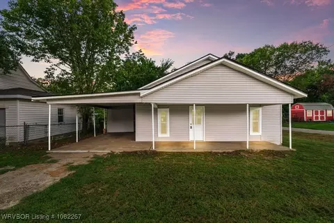 49 W Gary St, Greenwood, AR 72936