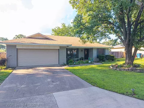 2509 Roxbury Ln, Fort Smith, AR 72908 photo 3