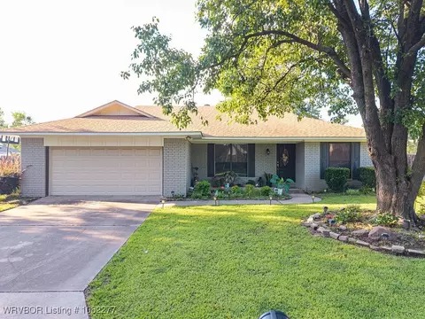 2509 Roxbury Ln, Fort Smith, AR 72908 photo 2