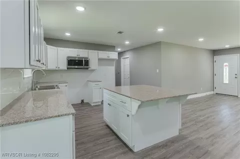 Kitchen - 1902 E 96 Hwy, Lavaca, AR 72941 photo 1 of 1