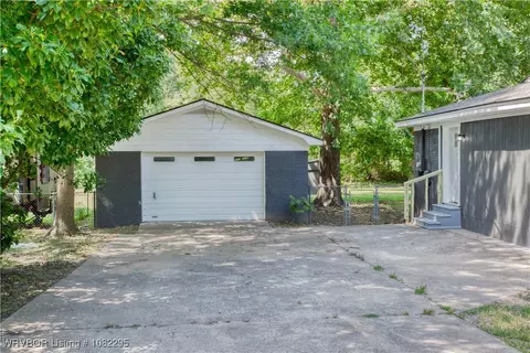 Exterior - 1902 E 96 Hwy, Lavaca, AR 72941 photo 4 of 14