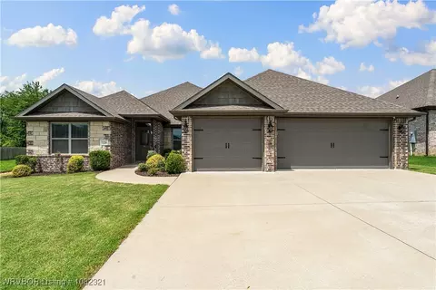 1228 Bradley St, Centerton, AR 72719