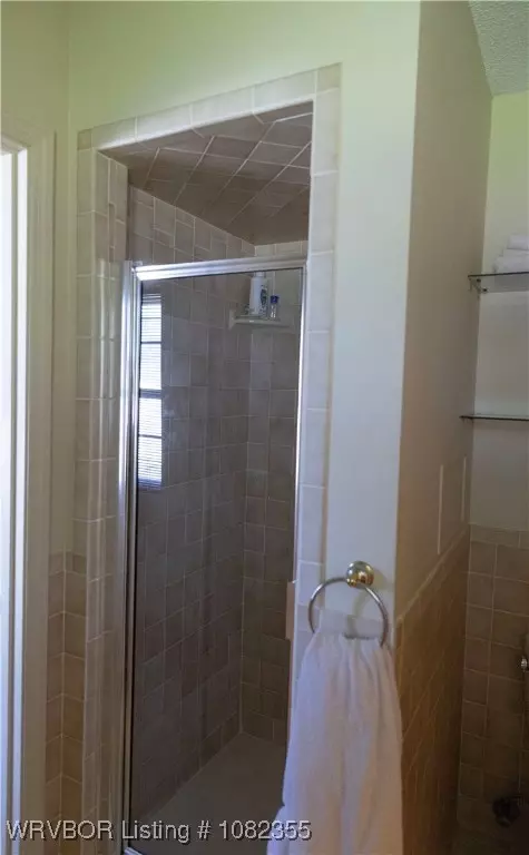 Bath - 7901 Clover Dr, Fort Smith, AR 72908 photo 6 of 6