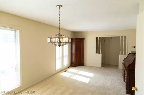 Living - 7901 Clover Dr, Fort Smith, AR 72908 photo 6 of 6