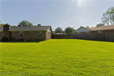 Exterior - 7901 Clover Dr, Fort Smith, AR 72908 photo 6 of 7