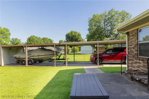 Exterior - 7901 Clover Dr, Fort Smith, AR 72908 photo 4 of 7