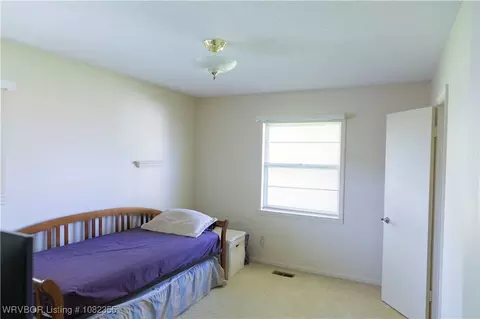 Bedroom - 7901 Clover Dr, Fort Smith, AR 72908 photo 6 of 7