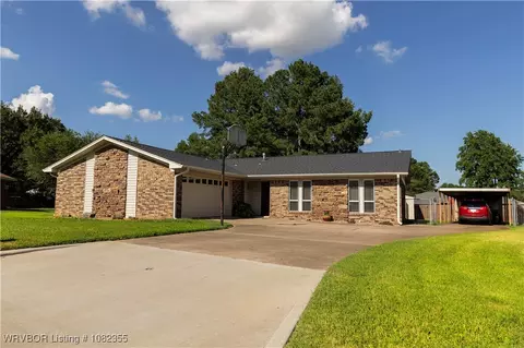 7901 Clover Dr, Fort Smith, AR 72908
