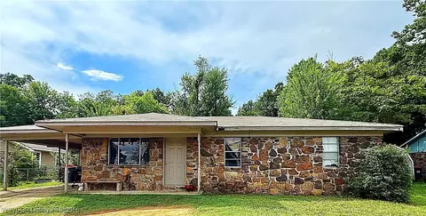 2209 Maple St, Van Buren, AR 72956