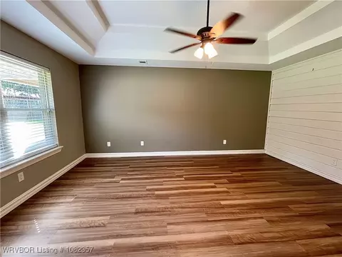 Living - 4104 Glen Flora Way, Fort Smith, AR 72908 photo 12 of 12