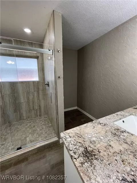 Bath - 4104 Glen Flora Way, Fort Smith, AR 72908 photo 4 of 5