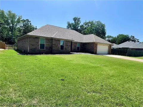 Exterior - 4104 Glen Flora Way, Fort Smith, AR 72908 photo 4 of 9