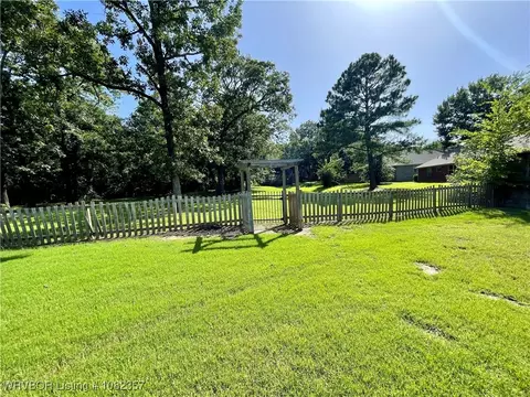 Exterior - 4104 Glen Flora Way, Fort Smith, AR 72908 photo 9 of 9