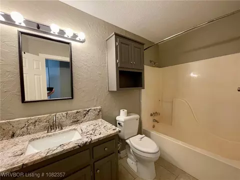 Bath - 4104 Glen Flora Way, Fort Smith, AR 72908 photo 5 of 5