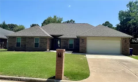 Exterior - 4104 Glen Flora Way, Fort Smith, AR 72908 photo 3 of 9