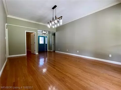 Living - 4104 Glen Flora Way, Fort Smith, AR 72908 photo 2 of 12