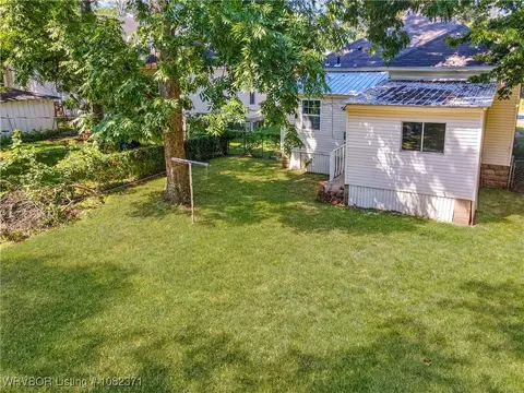 Exterior - 1015 S 24th St, Fort Smith, AR 72901 photo 3 of 4