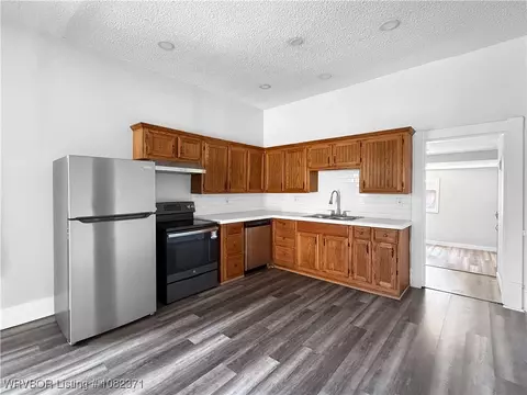 Kitchen - 1015 S 24th St, Fort Smith, AR 72901 photo 1 of 1
