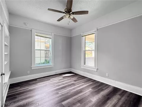Bedroom - 1015 S 24th St, Fort Smith, AR 72901 photo 2 of 4