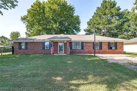 121 Shady Ln, Roland, OK 74954