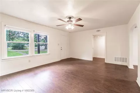3928 Jenny Lind Rd, Fort Smith, AR 72901 photo 2