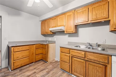 Kitchen - 1102 N St, Barling, AR 72923 photo 1 of 1