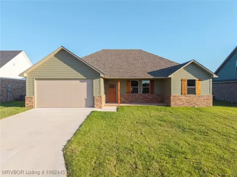 121 Countryside Way, Pocola, OK 74902