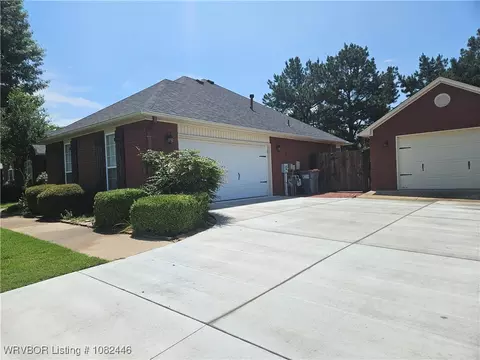 Exterior - 2301 Joyce Dr, Lavaca, AR 72941 photo 5 of 8