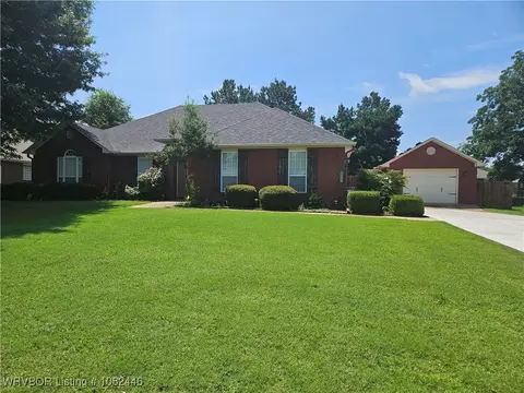 Exterior - 2301 Joyce Dr, Lavaca, AR 72941 photo 4 of 8