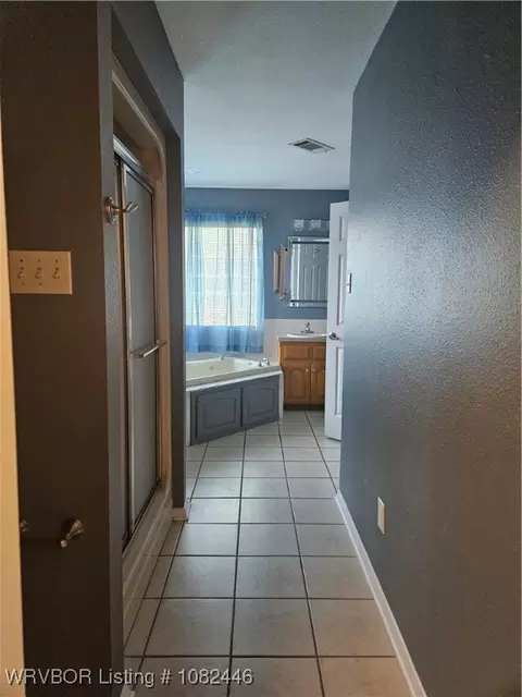 Entry Way - 2301 Joyce Dr, Lavaca, AR 72941 photo 2 of 2