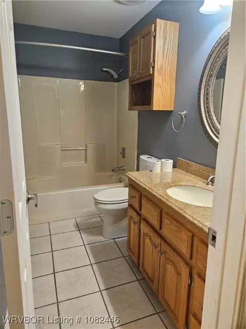 Bath - 2301 Joyce Dr, Lavaca, AR 72941 photo 1 of 3