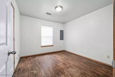 Bedroom - 4105 S 21 St, Fort Smith, AR 72903 photo 2 of 7