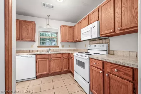 Kitchen - 4105 S 21 St, Fort Smith, AR 72903 photo 3 of 3