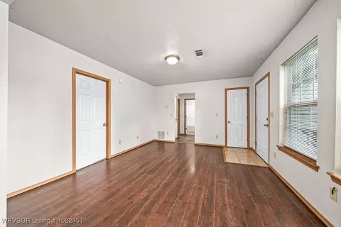 Living - 4105 S 21 St, Fort Smith, AR 72903 photo 1 of 2