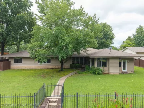 Exterior - 3710 S O St, Fort Smith, AR 72903 photo 5 of 9