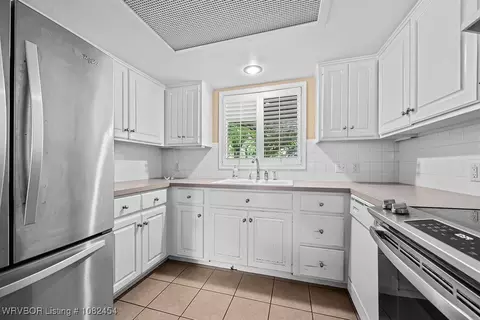 Kitchen - 3710 S O St, Fort Smith, AR 72903 photo 1 of 2