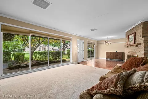 Living - 3710 S O St, Fort Smith, AR 72903 photo 4 of 5