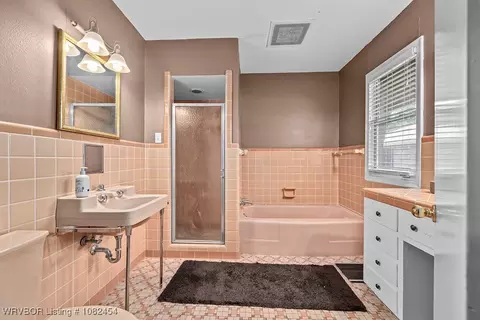 Bath - 3710 S O St, Fort Smith, AR 72903 photo 1 of 1