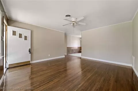 Living - 4108 Dean Dr, Fort Smith, AR 72904 photo 4 of 4