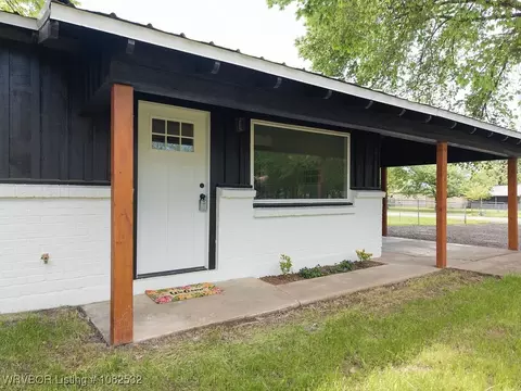 301 Choctaw St, Hackett, AR 72937 photo 4
