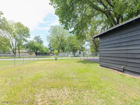 301 Choctaw St, Hackett, AR 72937 photo 24