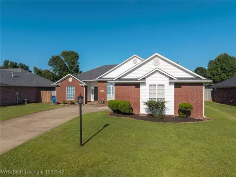 7201 Red Pine Dr, Fort Smith, AR 72916 photo 2