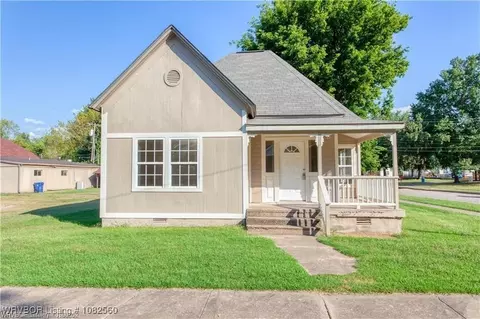 902 N 7th St, Fort Smith, AR 72901